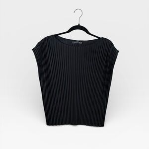 Grade and Gather‎ Boatneck Pleated Blouse Black Size Small (J)